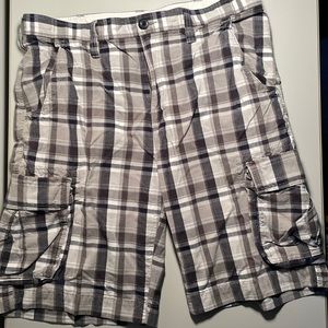 Men’s Plaid Urban Pipeline Cargo Shorts Size 38